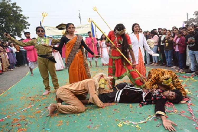 चार दिनों तक बिखरी रहेगी कला - संस्कृति के विविध रंगों की छटा