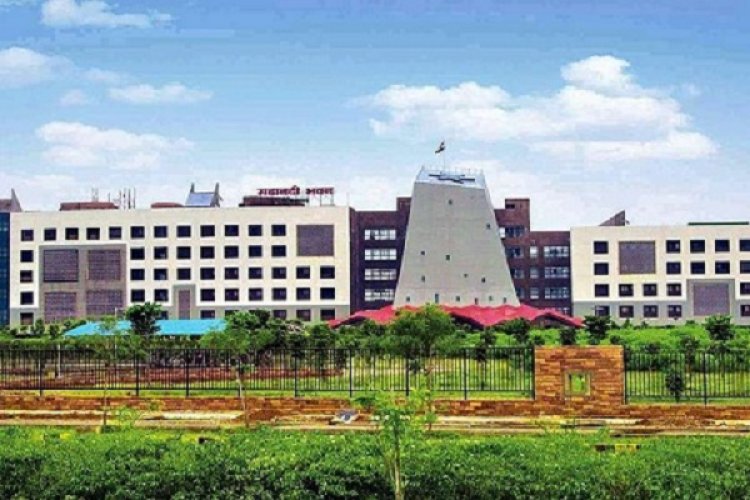 राज्य प्रशासनिक सेवा के अधिकारियों का तबादला