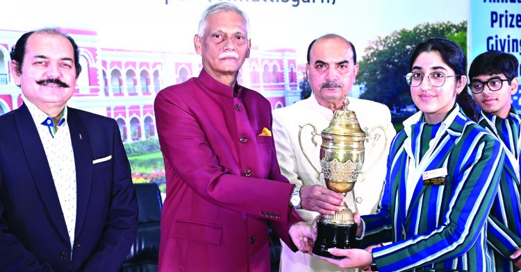 राजकुमार कॉलेज में विद्यार्थियों को दिए गए अकादमिक पुरस्कार