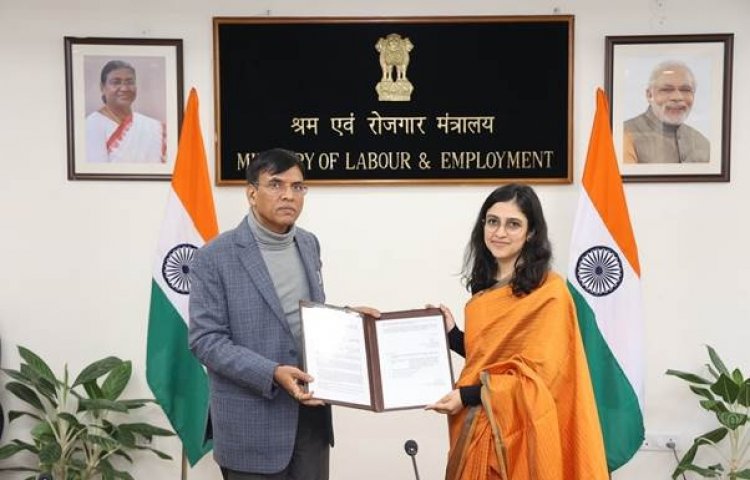 डॉ. मनसुख मांडविया ने 34 नवनियुक्त श्रम प्रवर्तन अधिकारियों को दिए नियुक्ति पत्र