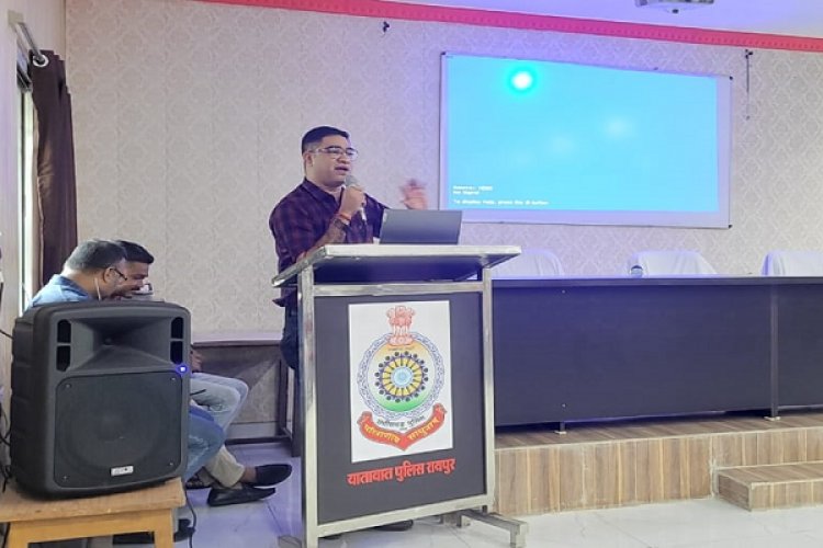 ठगी का एक और नया तरीका... कंस्ट्रक्शन कारोबारी ने ऑनलाइन मंगाया सीमेंट, आठ लाख की ठगी