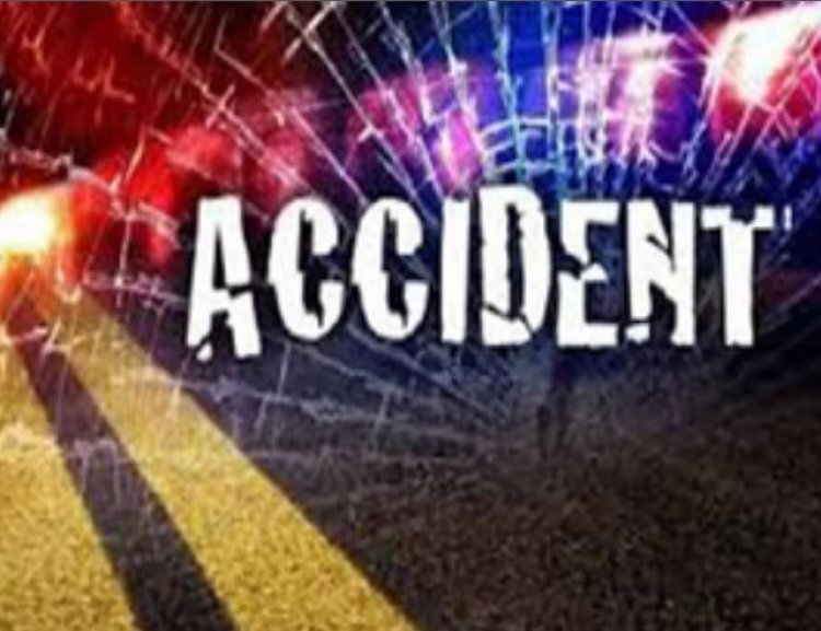 यूपी के हाथरस में रोड हादसे में एक की मौत, तीन घायल