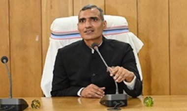 कलेक्टर से नागरिकों की समस्याओं के समाधान का अवसर