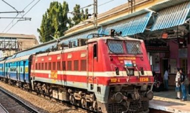 महाकुंभ स्पेशल : एसी कोच में टिकट कन्फर्म स्लीपर में वेटिंग, सात ट्रेनों की 5000 सीटें बुक