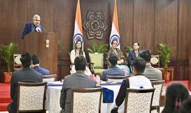 वेद इतिहास नहीं है बल्कि मानव समाज के भविष्य के प्रारुप: धनखड़