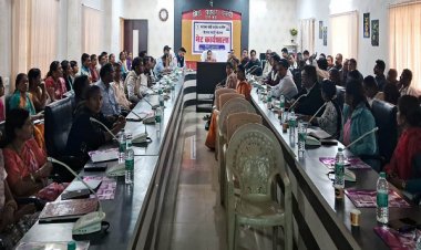 मनरेगा के तहत विशेषज्ञों ने मेट-फील्ड कर्मचारियों को दिया प्रशिक्षण