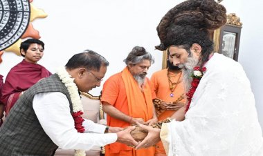 मुख्यमंत्री से सद्गुरु ऋतेश्वर महाराज ने की मुलाकात