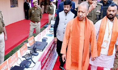 संविधान बचाने की बात करने वालों ने ही इसकी मूल भावना बदल दी : योगी आदित्यनाथ