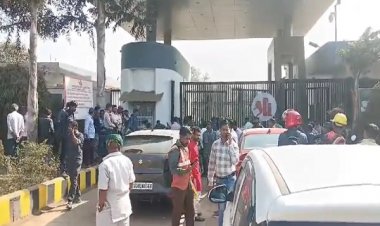 छात्राओं की तबियत बिगड़ने के बाद ग्रामीणों का फूटा गुस्सा, संयंत्र का किया घेराव...