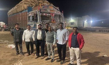 गढ़फुलझर-सराईपाली के बीच 975 कट्टा अवैध धान जब्त