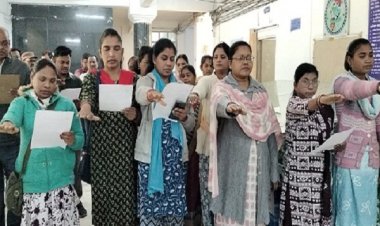 राष्ट्रीय मतदाता दिवस पर कलेक्ट्रेट के अधिकारियों-कर्मचारियों ने ली शपथ