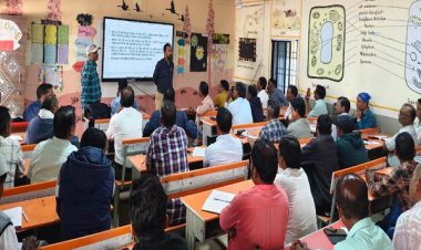 गीदम के पीठासीन-मतदान अधिकारियों को मिला प्रथम चरण का प्रशिक्षण