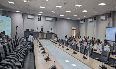 राजनीतिक दलों की उपस्थिति में ईवीएम का प्रथम रेंडमाइजेशन