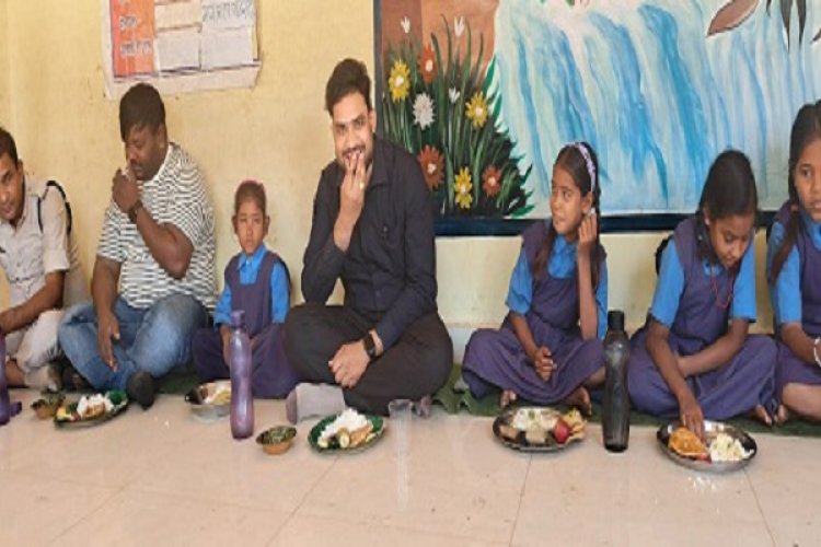 नये साल के पहले दिन अधिकारी पहुंचे स्कूल