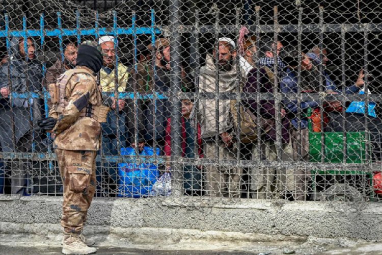 10 हजार से ज्यादा पाकिस्तानियों को ईरान से निकाला, सभी के पासपोर्ट रद्द, सऊदी में भी एक्शन