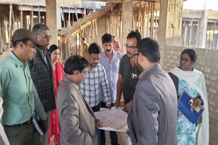 कमिश्नर कावरे ने किया निर्माणाधीन संभागायुक्त कार्यालय का निरीक्षण