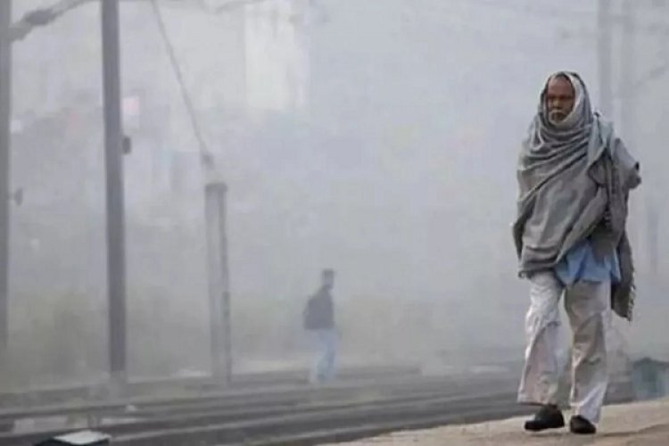 यूपी घने कोहरे की मार... कल इन जिलों में होगी जमकर बारिश
