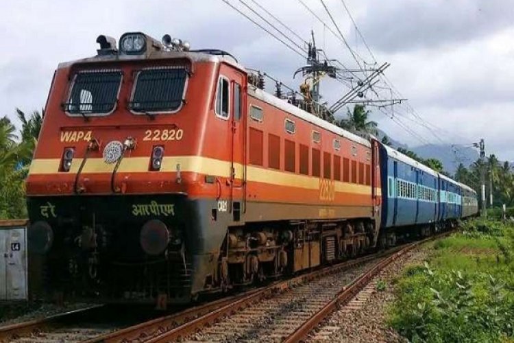 महाकुंभ स्पेशल ट्रेन बढ़ाने का फैसला, मौनी अमावस्या पर इन 58 ट्रेनों को रद्द कर खाली कराए जा रहे ट्रैक