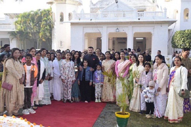 कलेक्टर विलास भोसकर ने जिला कलेक्टोरेट परिसर एवं नगर निगम आयुक्त कार्यालय परिसर में किया ध्वजारोहण