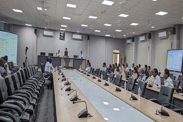 राजनीतिक दलों की उपस्थिति में ईवीएम का प्रथम रेंडमाइजेशन