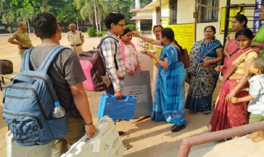 मतदान दलों का केंद्र में हुआ स्वागत