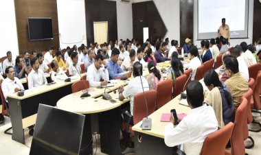 रिटर्निंग-सेक्टर अधिकारियों को दी गई उनके दायित्वों की जानकारी