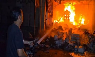 हार्डवेयर और पेंट दुकान में लगी आग