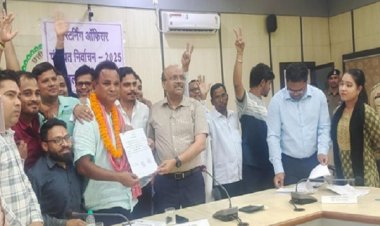 महासमुंद जनपद अंतर्गत नवनिर्वाचित जिला पंचायत सदस्यों को प्रदान किए गए प्रमाण पत्र