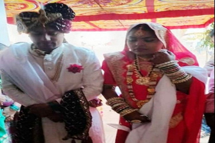 बारात के पहले दूल्हा और नवविवाहित जोड़ें ने भी मतदान कर जाहिर की अपनी खुशी