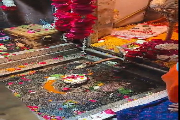 महाशिवरात्रि पर आज ओंकारेश्वर महादेव के 24 घंटे होंगे दर्शन, 151 किलो मिठाई का महाभोग