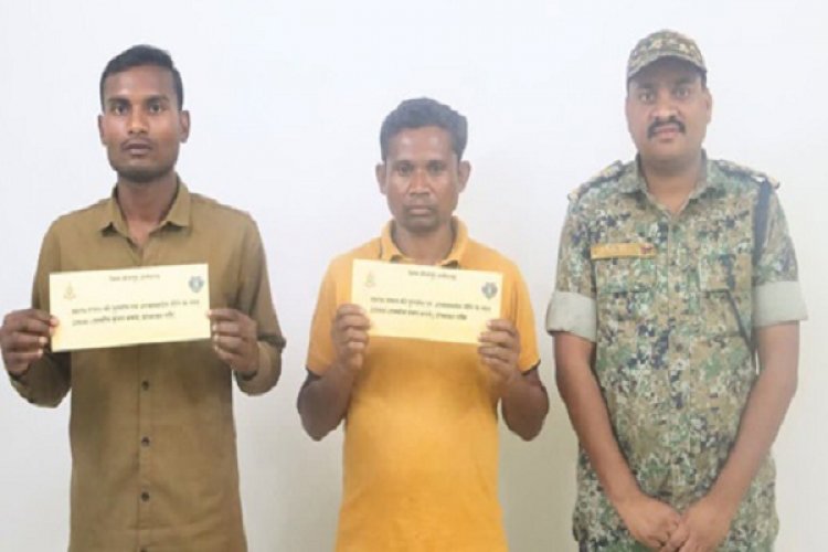 2 नक्सली मिलिशिया प्लाटून सदस्य ने किया आत्मसमर्पण