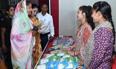 महिला मड़ई का शुभारंभ, मंत्री राजवाड़े ने किया स्टॉलों का अवलोकन