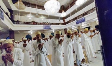 भोपाल में ईद के मौके पर हो रहा विरोध, मस्जिद में काली पट्टी बांध कर पहुंचे मुसलमान