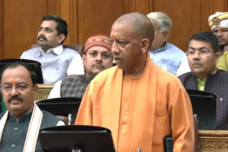 औरंगजेब को आदर्श मानने वाले विधायक को भेजिए, इलाज कर देंगे : योगी