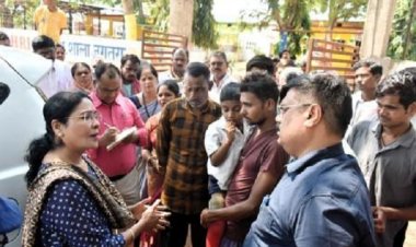 बच्चे गीली मिट्टी के समान होते हैं, शिक्षक, माता-पिता व समाज अपने साधना एवं श्रम से इन्हें मनचाहे आकार दे सकते हैं : कलेक्टर