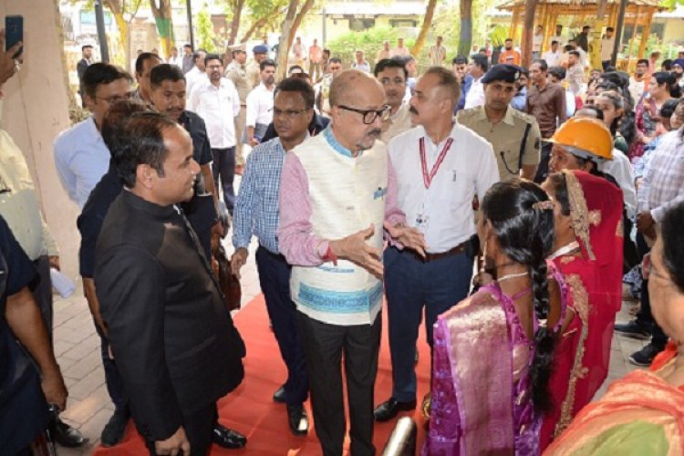 राज्यपाल ने की रायपुर जिले के विकास कार्यों की समीक्षा