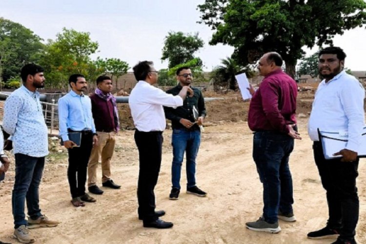 जल जीवन मिशन : प्रमुख अभियंता ने विभिन्न ग्रामों का किया निरीक्षण