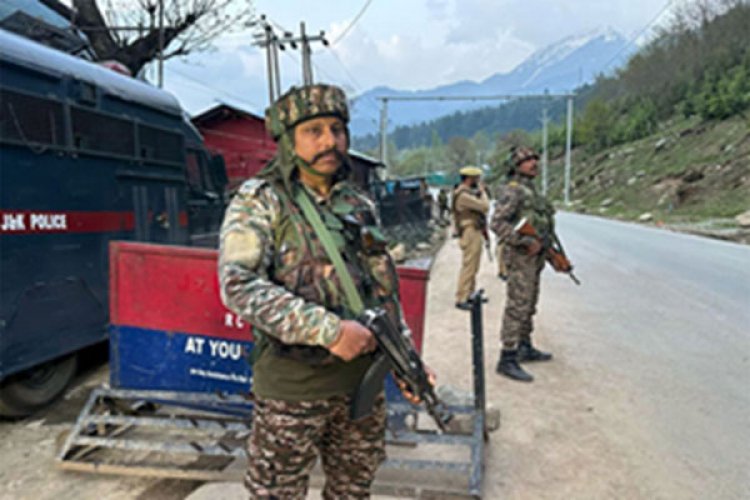 पहलगाम में सबसे बड़ा आतंकी हमला : टूरिस्टों को बनाया निशाना, 27 लोगों की मौत