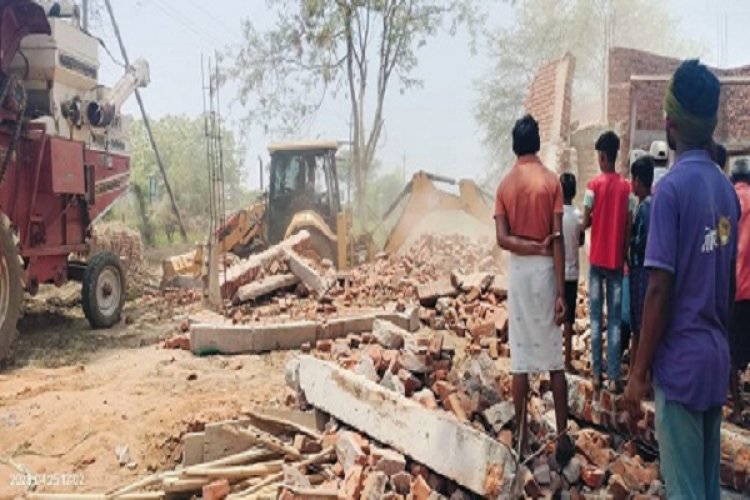 ग्राम चपरीद में अतिक्रमणकारियों से भूमि कराई मुक्त