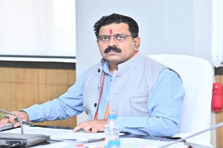 गृह मंत्री का ऐलान: पाकिस्तानी वीजा धारकों और बांग्लादेशी घुसपैठियों पर होगी कड़ी कार्रवाई