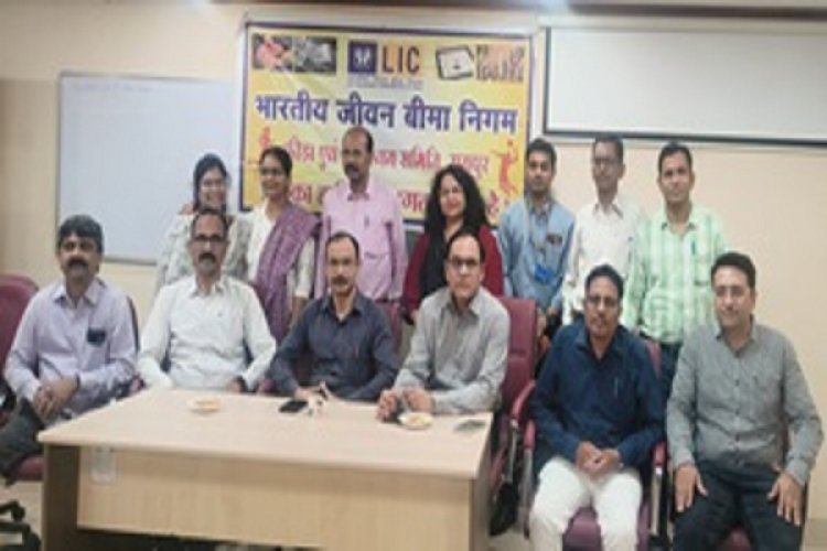 एल.आई.सी. की मंडल स्तरीय शतरंज प्रतियोगिता में रोहित देवांगन व ई.व्ही. पद्मावती विजेता बने