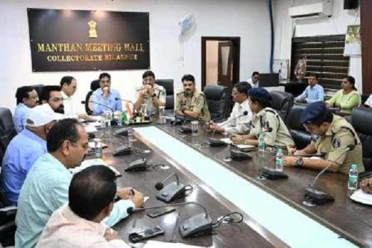 कमिश्नर-आईजी ने की नीट परीक्षा तैयारी की समीक्षा की