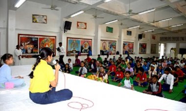 योगासन हमें स्वस्थ और अनुशासित बनाता है - कु. किरण अग्रवाल