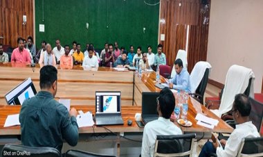 जिला पंचायत सीईओ ने समिति व बैंक अधिकारियों की संयुक्त बैठक ली