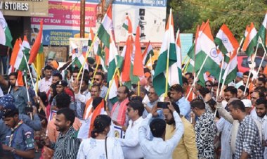 तिरंगा यात्रा में उमड़ा देशभक्ति का सैलाब, गांव से लेकर शहर तक गूंजा जयघोष