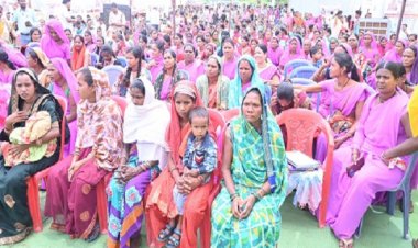 समाधान शिविर में लोगों के आवेदनों का हो रहा त्वरित निराकरण