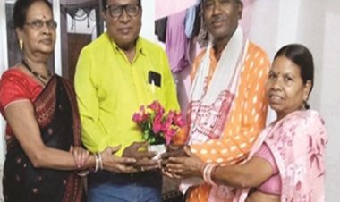 लोक कलाकारों ने कबीर भजन सम्राट नवल दास का किया सम्मान