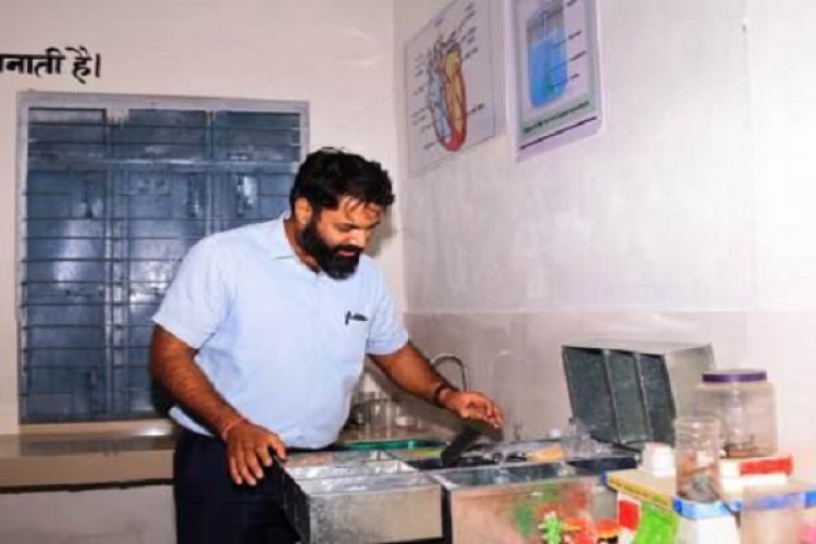 कलेक्टर ने मॉडल स्कूल के लिए बंदरचुआं और बगिया विद्यालय का किया निरीक्षण