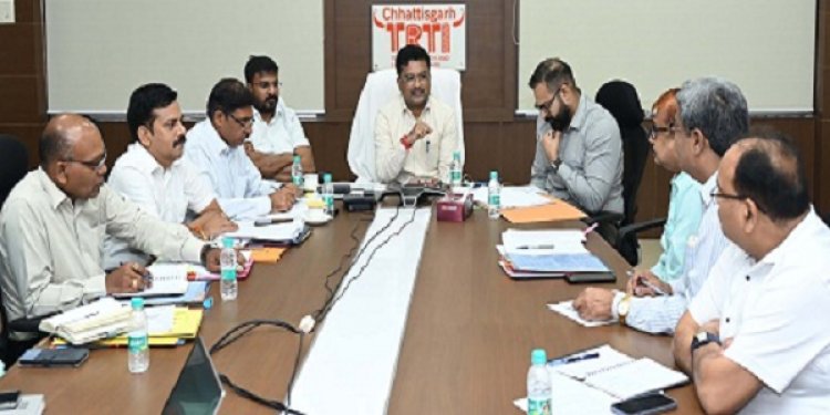 एक ही दिन में 16 प्रकरणों पर निर्णय