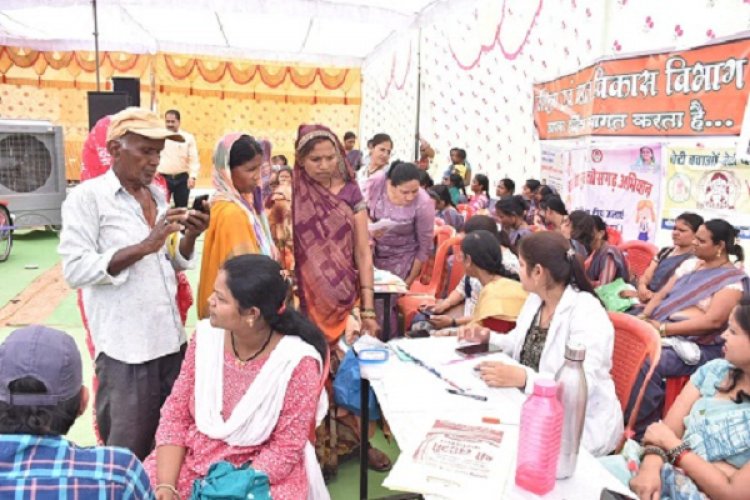 सुशासन तिहार अंतर्गत छुरिया विकासखंड के ग्राम महाराजपुर में समाधान शिविर का हुआ आयोजन